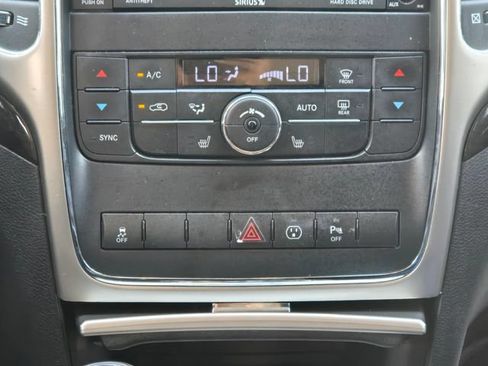 Used 2013 Jeep Grand Cherokee Laredo RWD image 19