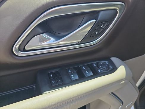 Used 2021 GMC Yukon XL SLT w/ SLT Premium Package AWD/4WD image 24