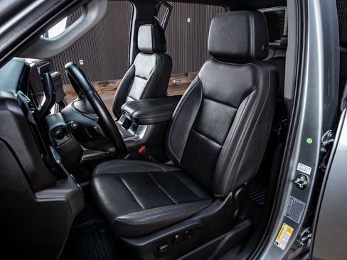 Used 2024 Chevrolet Silverado 2500 LTZ w/ LTZ Convenience Package image 29