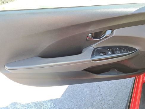 Used 2020 Hyundai Veloster Turbo Ultimate image 7