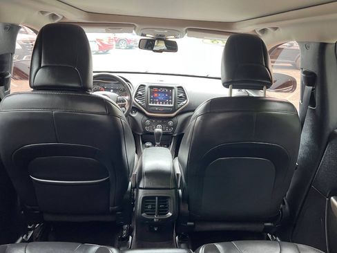 Used 2018 Jeep Cherokee Limited AWD/4WD image 21