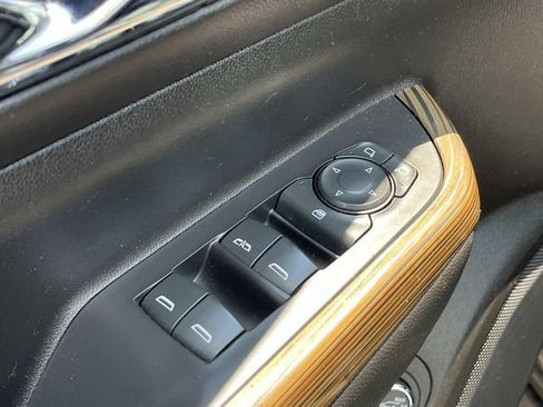 Used 2019 GMC Acadia SLE w/ LPO, Floor Liner Package AWD/4WD image 29