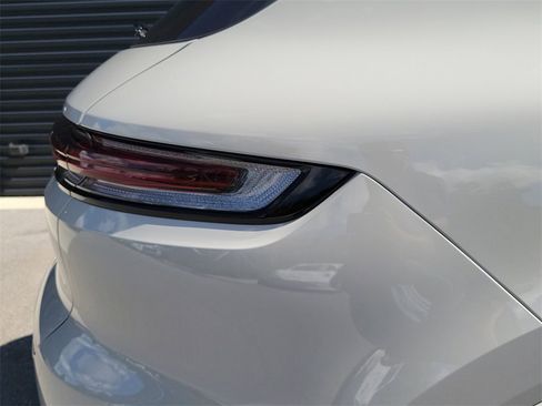 Used 2024 Porsche Cayenne S image 14