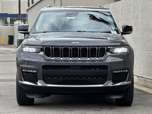 Used 2023 Jeep Grand Cherokee L Limited image 11