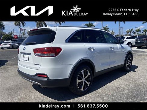 Used 2017 Kia Sorento EX image 3