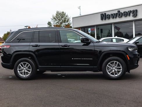 New 2025 Jeep Grand Cherokee Laredo X w/ Luxury Tech Group I AWD/4WD image 7