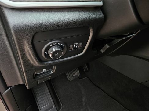 New 2026 Jeep Grand Cherokee Limited w/ Limited Altitude Package AWD/4WD image 14