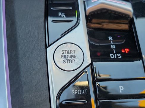 Used 2024 BMW X5 sDrive40i image 9