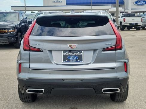 Used 2025 Cadillac XT4 Premium Luxury FWD image 29