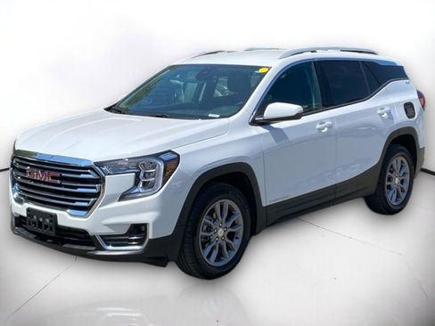 Used 2024 GMC Terrain SLT image 2