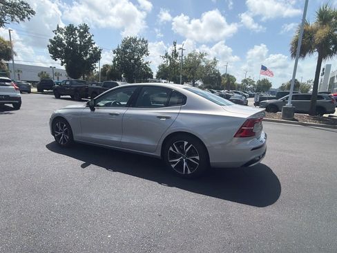 Used 2025 Volvo S60 B5 Core FWD image 12