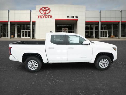 New 2026 Toyota Tacoma SR5 AWD/4WD image 8