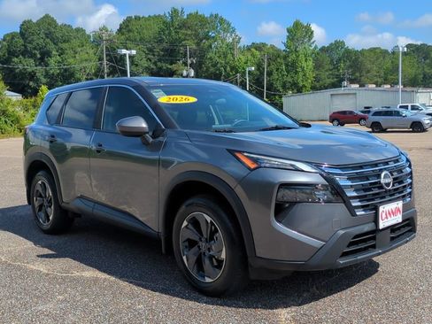 Used 2026 Nissan Rogue SV FWD image 3