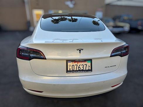 Used 2022 Tesla Model 3 Long Range AWD/4WD image 10