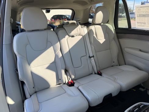 New 2026 Volvo XC90 B6 Ultra w/ Lounge Package AWD/4WD image 10