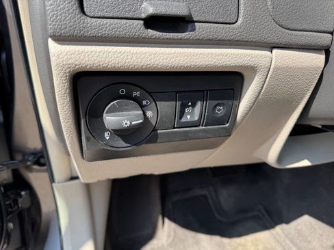 Used 2012 Ford Fusion SE image 12