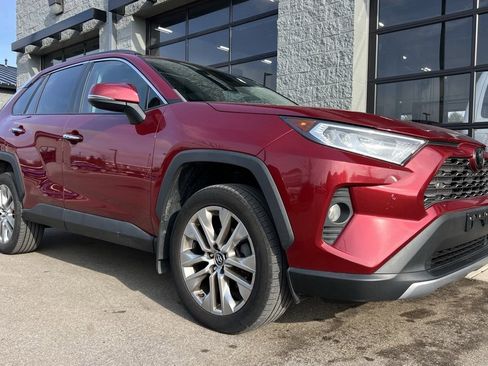 Used 2019 Toyota RAV4 Limited w/ Cold Weather Package image 11