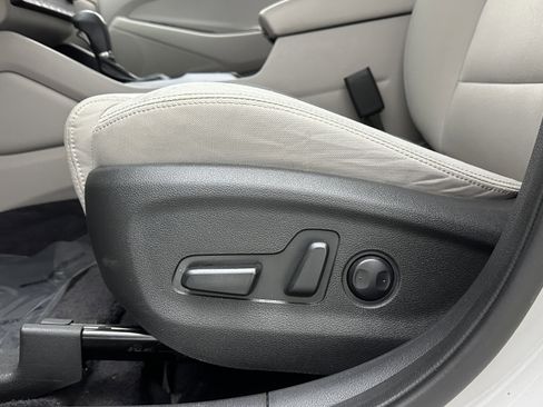 Used 2018 Hyundai Tucson SEL image 12