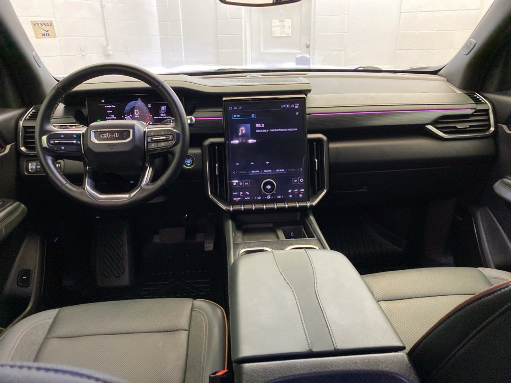 Used 2025 GMC Acadia AT4 AWD/4WD image 11