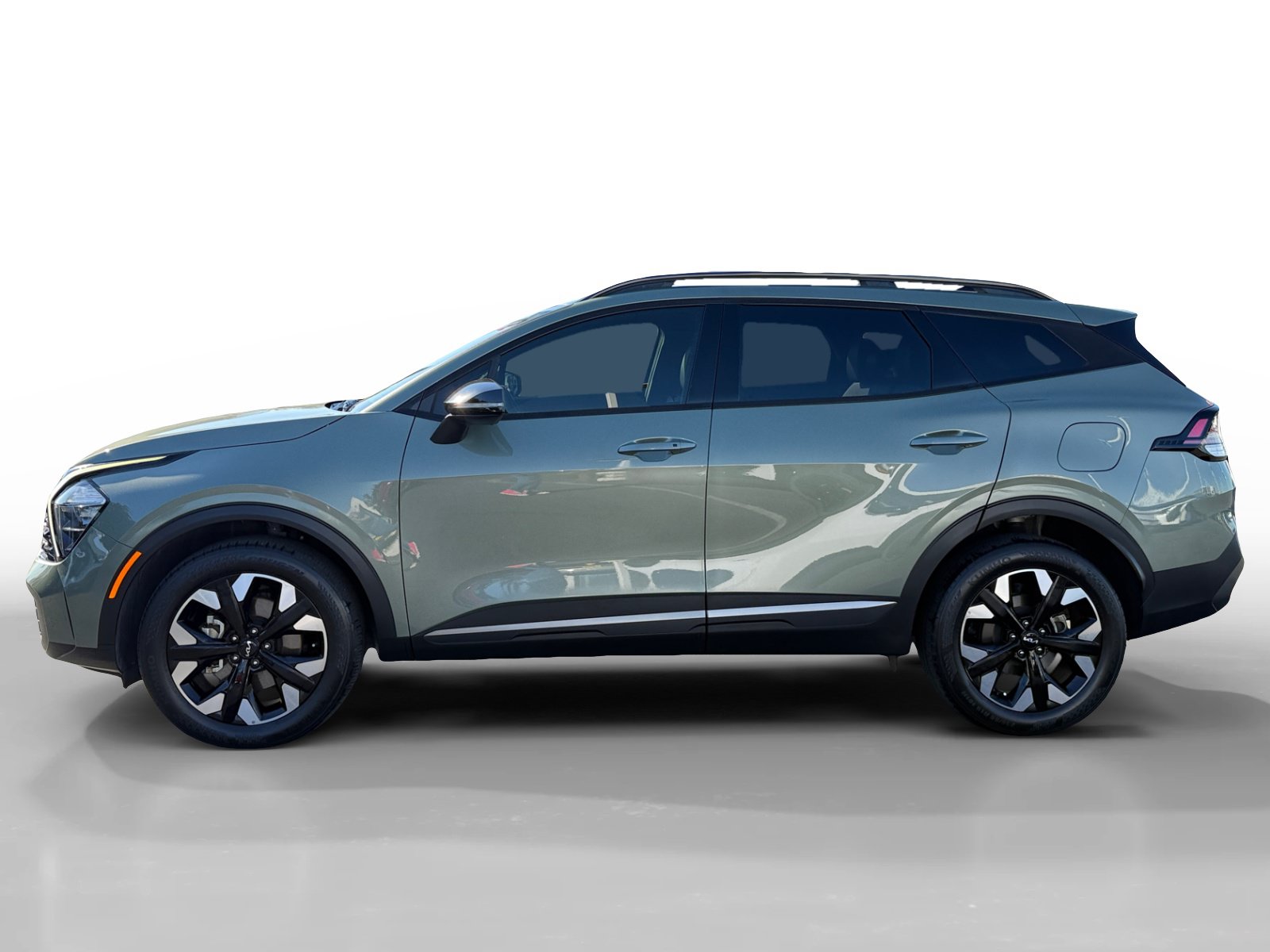 Used 2023 Kia Sportage X-Line w/ X-Line Premium Package AWD/4WD image 2