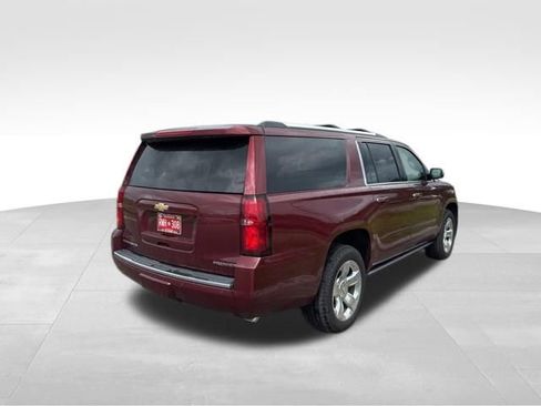 Used 2019 Chevrolet Suburban Premier AWD/4WD image 3
