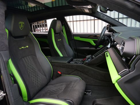 Used 2024 Lamborghini Urus S AWD/4WD image 8