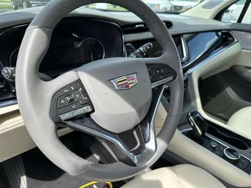 Certified 2024 Cadillac XT6 Premium Luxury AWD/4WD image 14