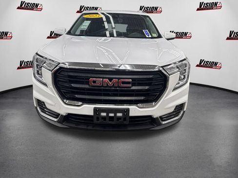 Used 2023 GMC Terrain SLE w/ Driver Convenience Package AWD/4WD image 2