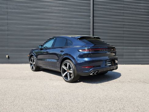 New 2026 Porsche Cayenne Coupe image 3