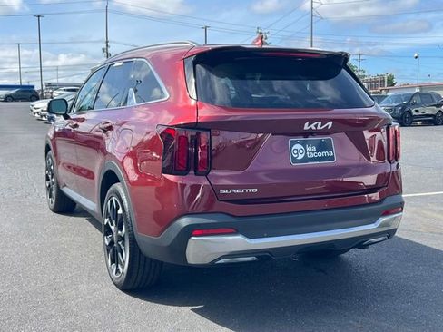 Certified 2024 Kia Sorento EX FWD image 7