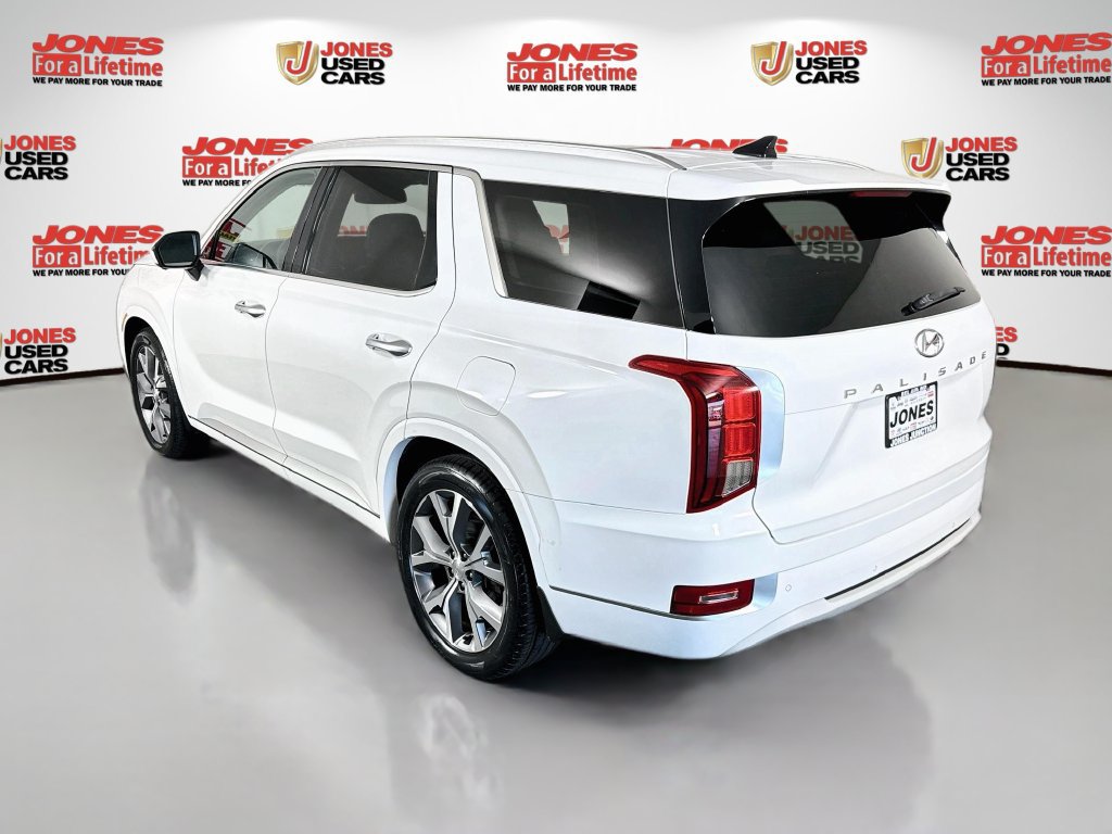 Used 2022 Hyundai Palisade Limited w/ Cargo Package FWD image 2