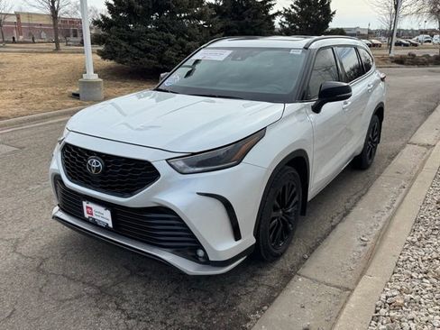 Certified 2023 Toyota Highlander XSE image 38