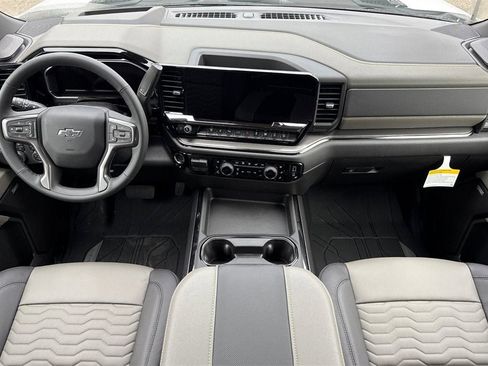 New 2026 Chevrolet Silverado 2500 ZR2 w/ LPO, Dark Essentials Package image 13