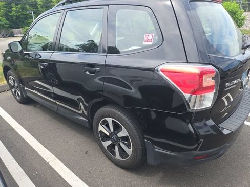 Used 2017 Subaru Forester 2.5i w/ Alloy Wheel Package AWD/4WD image 4