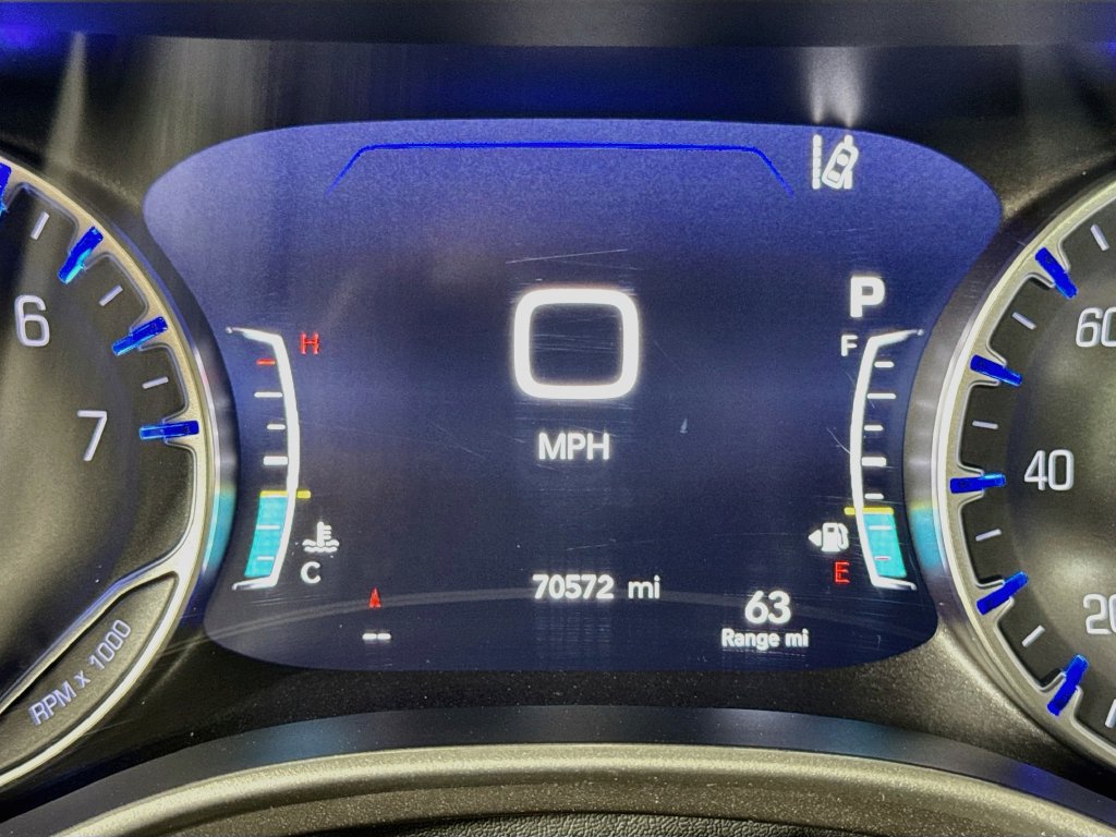 Used 2024 Chrysler Pacifica Touring-L FWD image 27
