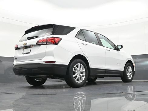 Used 2022 Chevrolet Equinox LS FWD image 27