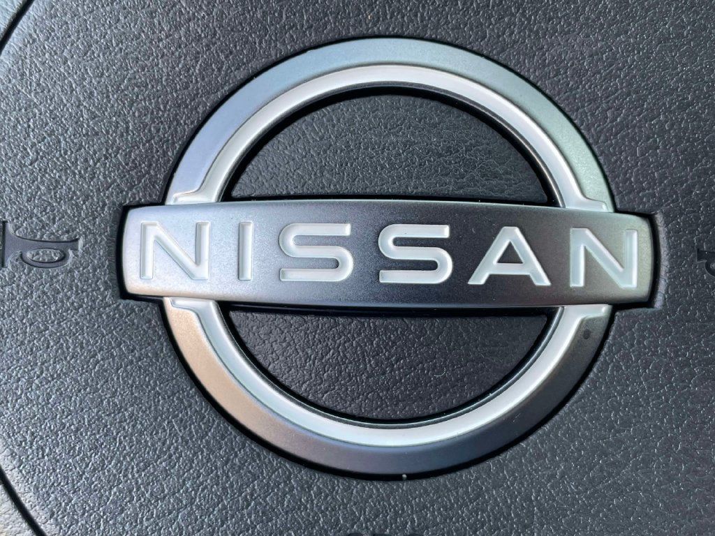 Used 2023 Nissan Rogue SV FWD image 32