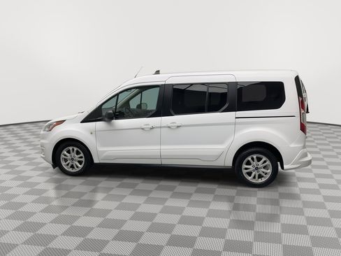 Used 2020 Ford Transit Connect XLT image 30
