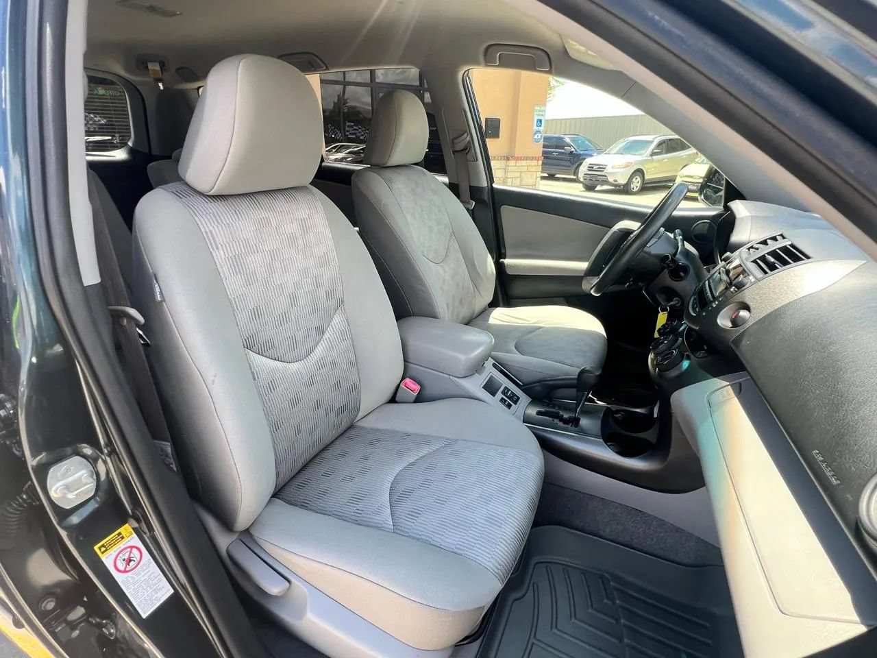 Used 2009 Toyota RAV4 2WD image 33