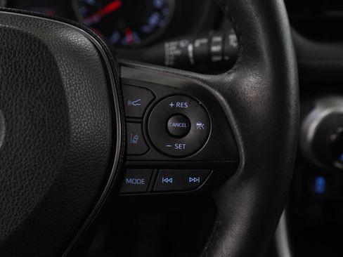 Used 2020 Toyota RAV4 XLE w/ XLE Grade Weather Package image 19