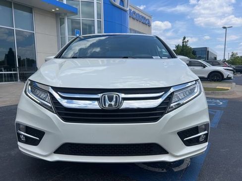 Used 2018 Honda Odyssey Elite image 3