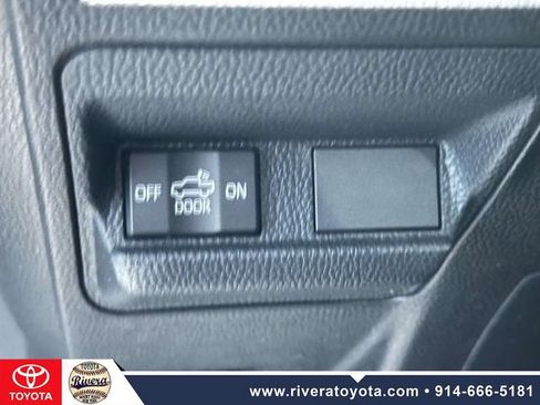 Certified 2024 Toyota Tacoma SR5 AWD/4WD image 21