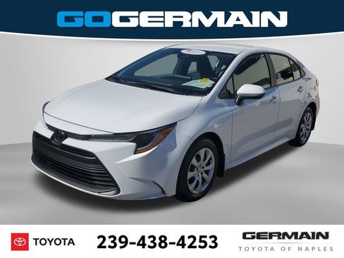 Certified 2025 Toyota Corolla LE image 1