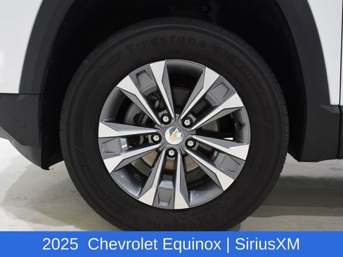 Used 2025 Chevrolet Equinox LT image 6