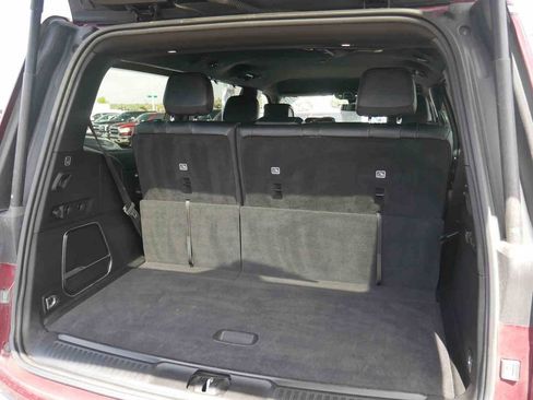 Certified 2022 Jeep Wagoneer Series II w/ Convenience Group I AWD/4WD image 9