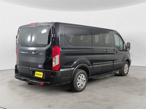 Used 2019 Ford Transit 150 XLT image 5