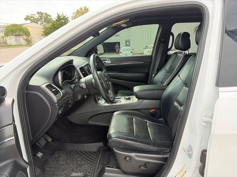Used 2018 Jeep Grand Cherokee Limited w/ Luxury Group II AWD/4WD image 10