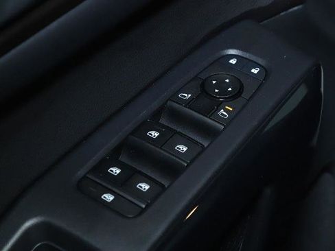 Certified 2025 Nissan Pathfinder SV AWD/4WD image 16