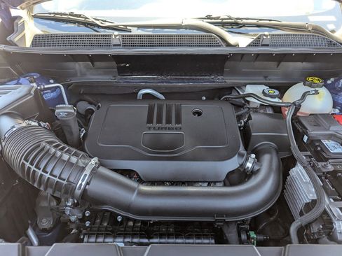 Certified 2023 GMC Acadia SLE w/ Driver Convenience Package image 33