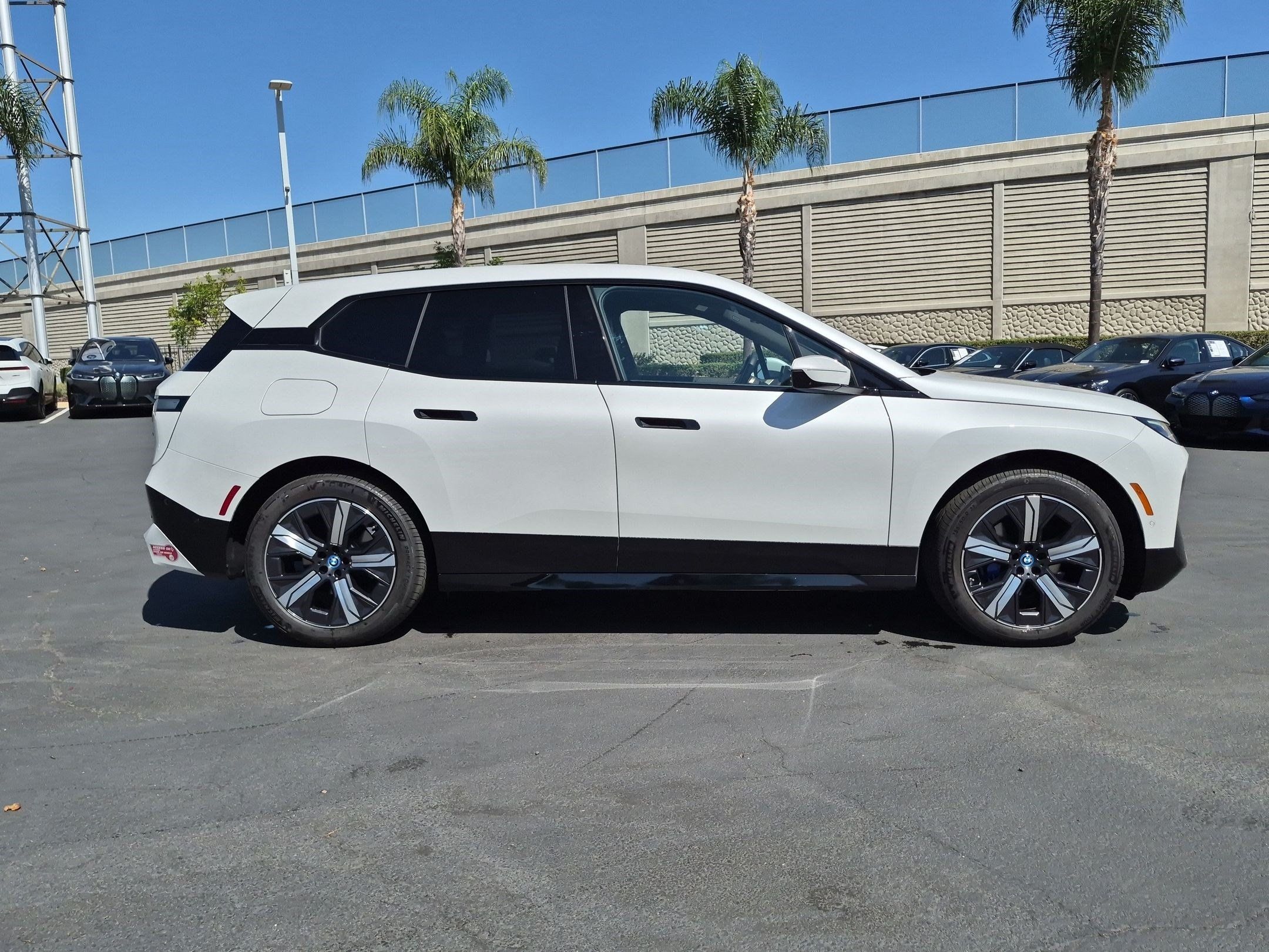 Certified 2024 BMW iX xDrive50 w/ Premium Package AWD/4WD image 11